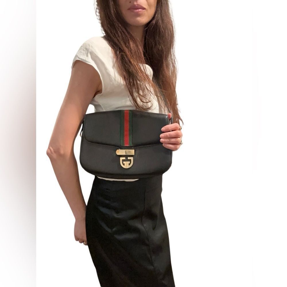 Gucci black leather web accent and gold GG lock shoulder - Picture 2 of 16